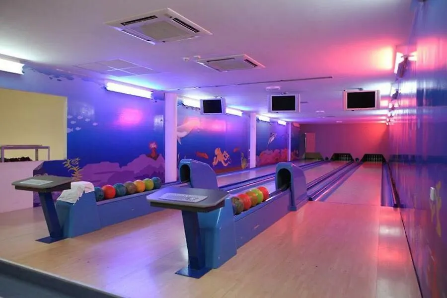 Mobile Home Lucan Drage Holiday park
