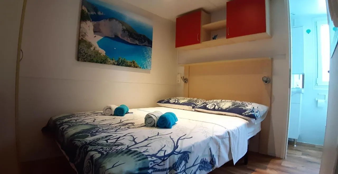 Mobile Home Lucan Drage Holiday park